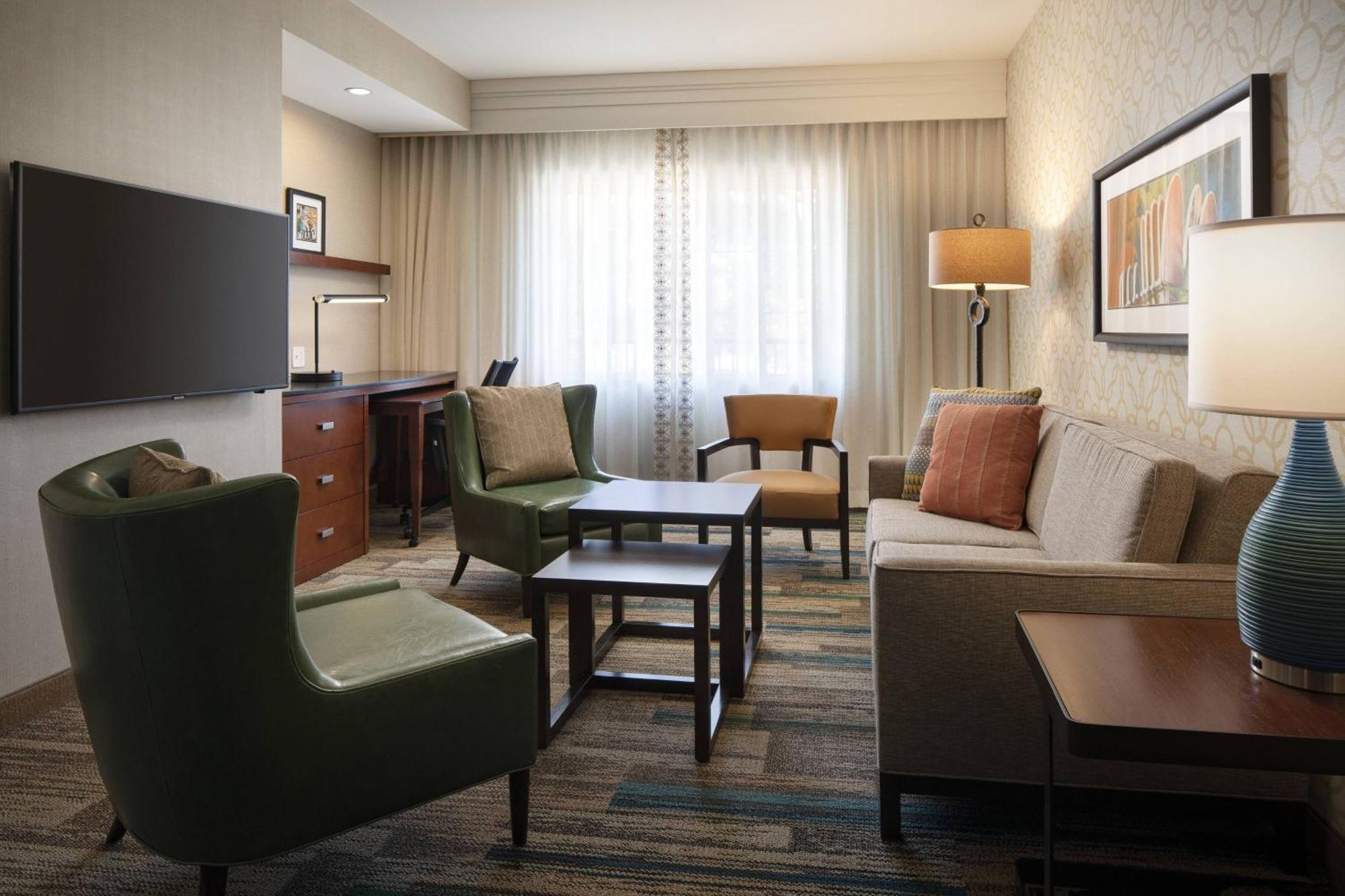 Courtyard By Marriott Santa Barbara Goleta Hotel Exterior photo